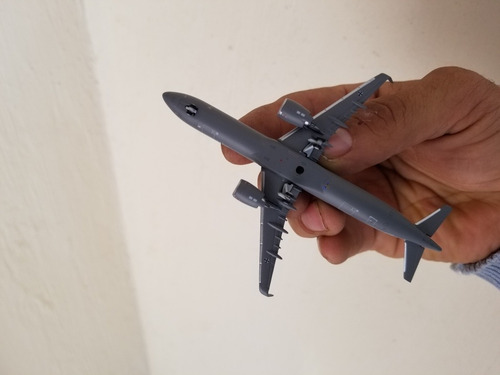 Avion Airbus A321neo De Luftwaffe 15+10 En La Escala 1:400