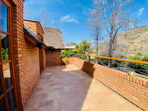 Impecable Casa En Santuario Del Valle