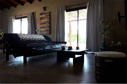 Preciosa Casa En Barrio Las Lomas Miramar !
