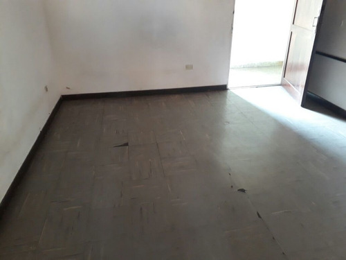 Imagen 7 de 9 de Departamento En Venta En Lanús