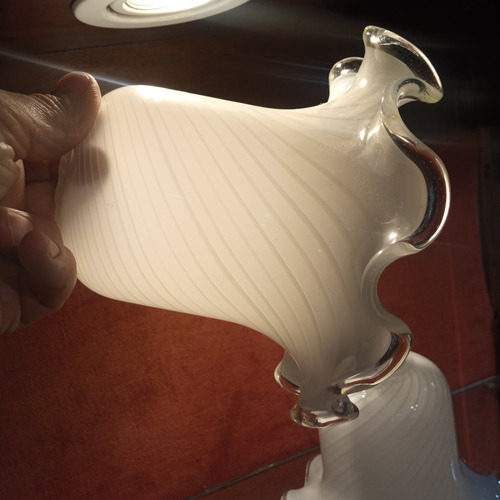 Par Tulipas Cristal De Murano X2 Pantallas Velador Lamparas Blanco Murano Blanco Espiralado (Usado)