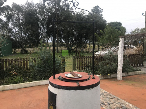 Chacra A 15 Minutos De Punta Del Este. 3 Dormitorios, Casita De Huespedes, Capacidad 10 Personas- Ref: 176