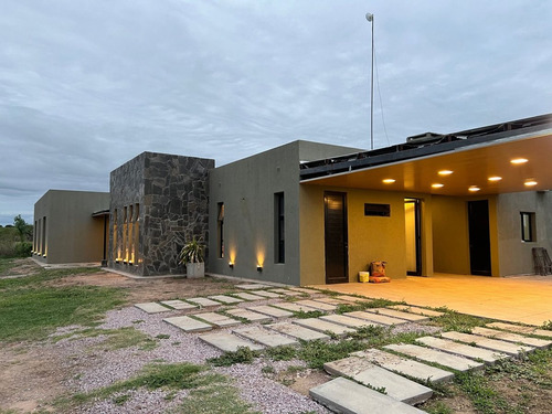 Venta De Casa Barrio Privado Tamarindo
