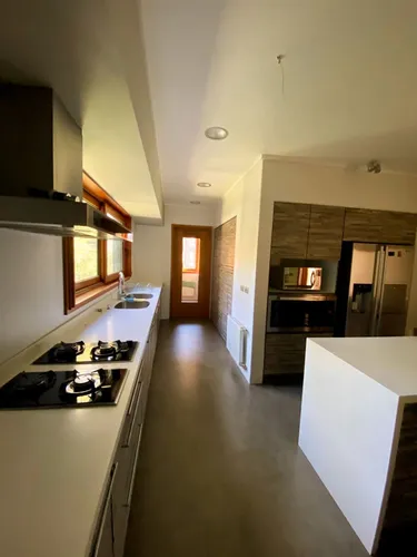 Departamento En Venta De 4 Dorm. En Pucón