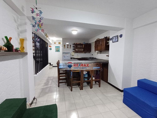En Venta Comodo Y Bello Thown House En El Conjunto Cantabrico, Con Accion Incluida En Islas Del Sol, Chichiriviche