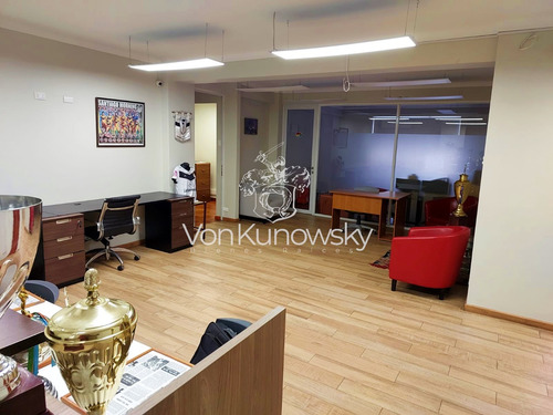 Arriendo Oficina En Excelente Ubicación, Metro Bellas Artes.