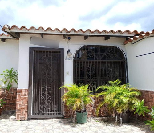 Se Vende Casa En El Conjunto ]residencial Acuario Country - Palo Alto Guatire