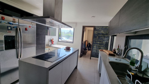 Casa En Venta De 4 Dorm. En Colina Chicureo