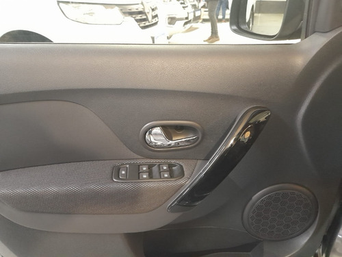 Imagen 15 de 15 de Renault Logan Intense 1.6 (ma)