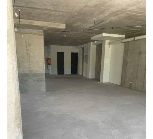 Gran Local Comercial 209.77m 2 + Terraza 38,84 Mt2