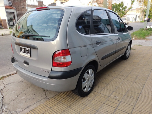 Renault Scénic Confort 1.6 16v