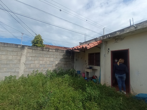 Imagen 15 de 23 de Casa En Venta En Cabudare, La Piedad, Urb. Nueva Con Pocas Viviendas. Inf. 0424-5337900,mls #22-8447, Nds 17