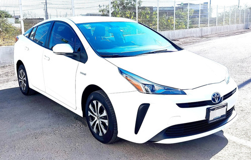 Toyota Prius 1.8 Base Cvt