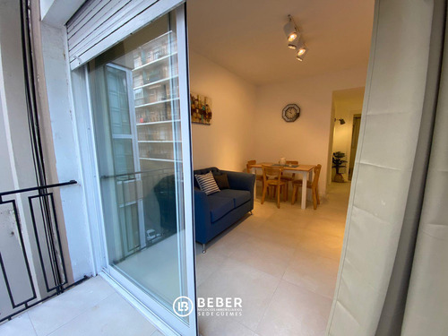 Imagen 10 de 30 de 2 Ambientes Con Balcon Saliente Reciclado!!!