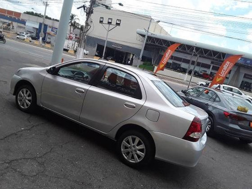 Toyota Etios 1.5 X Plus Sedan 16v Flex 4p Automático