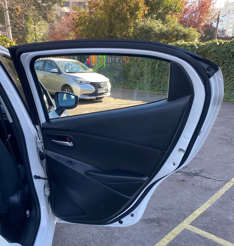 Mazda Mazda 2 Sdn S 6Mt