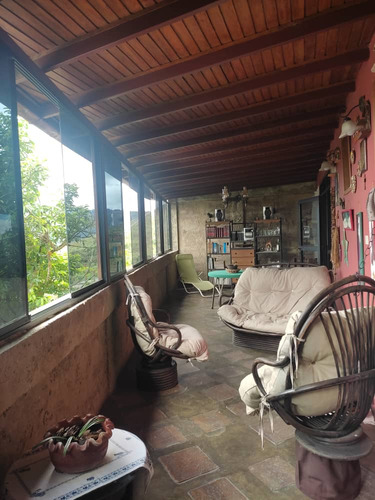 Venta De Casa En Urb. Los Haticos El Junquito