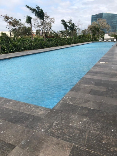 Departamentos(1r) En Venta En Torre Oceana En Vía Montejo