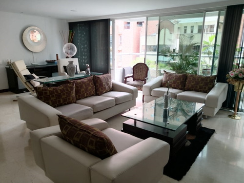 Apartamento Para Venta En Medellin Sector Laureles (20596).