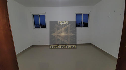 Amplio Apartamento Ubicado En Vista De Cerro Alto