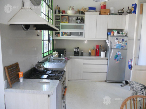 Imagen 7 de 13 de Casa De Inmejorable Ubicación A Pocas Cuadras De La Estación De Tigre - Ciudad De Tigre