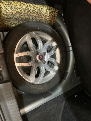 Imagen 15 de 16 de Fiat Grand Siena Essence 1.6 16v 2013 -chocado-