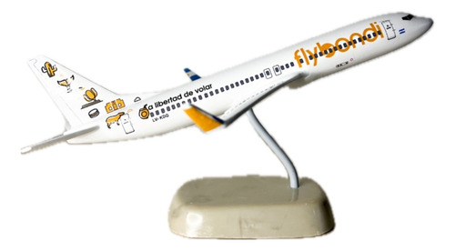 Maqueta Avión Boeing 737 800 - Flybondi