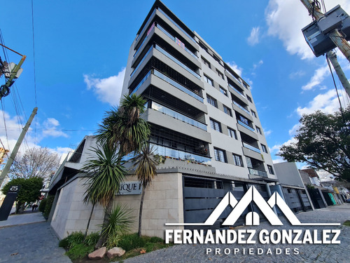 Departamento De 3 Amb. Con Balcón Al Frente Y Cochera Doble En Venta En Banfield