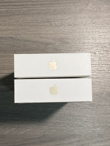 Imagen 2 de 3 de Apple iPhone 14 Pro Max Gold