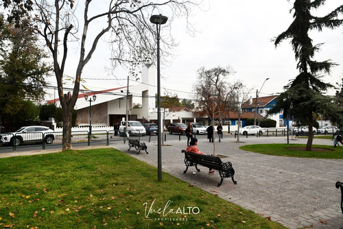 Dpto. En Venta 3 Dorm / Vista / Metro Manquehue / Apumanque