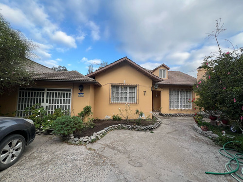 Casa Con Buen Terreno, Sector Comercial El Monte