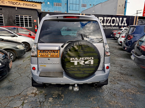 Mitsubishi Pajero TR4 2.0 4x2 Flex Aut. 5p