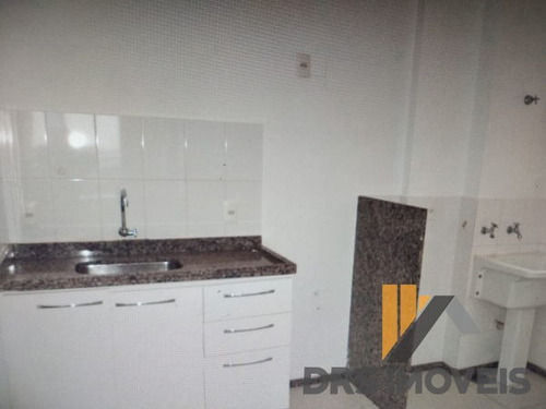 Imagem 7 de 11 de Apartamento Padrão Com 3 Quartos - Ap294-v