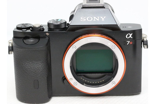Câmera Sony Alpha A7r Full Frame 36mp Evf Wifi 13k Clicks Sp (Usado)
