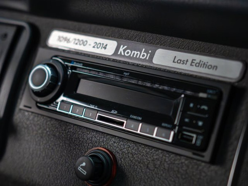Volkswagen Kombi Kombi 1.4 LAST EDITION 8V FLEX 4P MANUAL