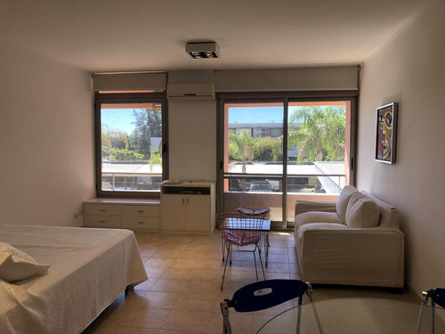 Imagen 3 de 10 de Monoambiente En Venta Con Vista Al Yacht Nordelta Apto Credito. Vende Ya!