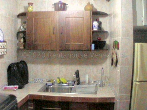 Imagen 6 de 30 de Ls Vende Town House Tucacas 23-3910
