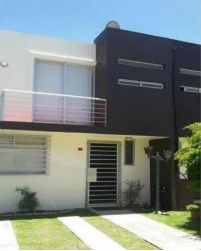 Imagen 4 de 11 de Preciosa Casa En Puebla. Fraccionamiento Privado. Jlge