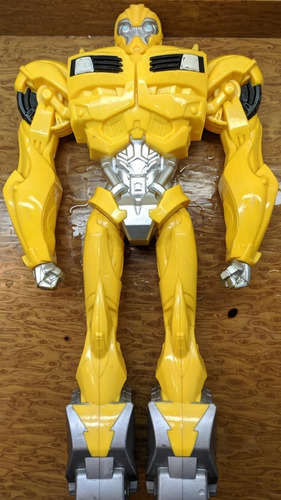 Hasbro Transformers 40cm Bumblebee Brinde 30cm Autobot Drift
