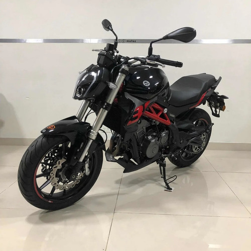 Imagen 13 de 16 de Benelli 302 S Naked Street Usada 2023 No Z 400 Créditos Dni