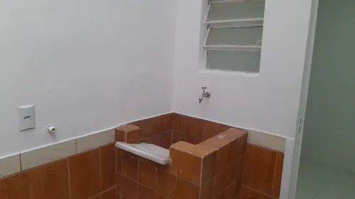 Imóvel Em Vila. Próximo Ao Norte Shopping E Ao Mercado Rede Economia.