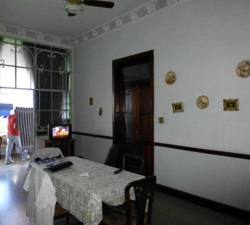 Imagen 5 de 27 de Departamento Antiguo En Pleno Centro De Colón Venta