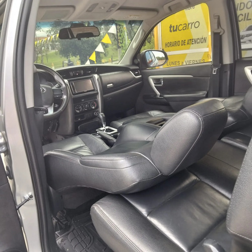 Toyota Fortuner 2.4 L Street TD
