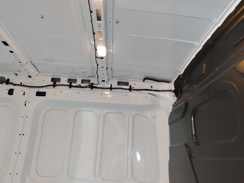 Imagen 15 de 25 de Ford Transit 2.2 Furgón Medio Techo Elevado Venta Directa (f
