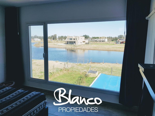 A Laguna! Venta De Excelente Propiedad De Dos Plantas Dentro Del Barrio San Matías