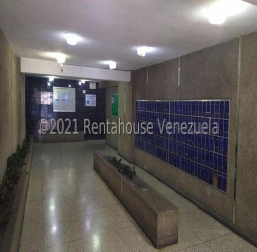 Parroquia La Candelaria ,  Apartamento En Venta De 67 M² Ep