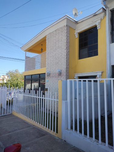 Excelente Casa En Esquina