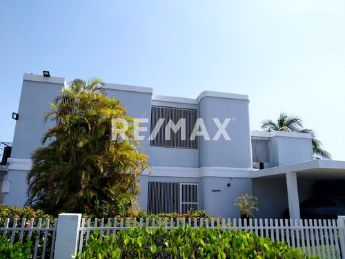 Re/max Lider Vende Casa En Lechería Uso Residencial O Comercial Alexis Quinan
