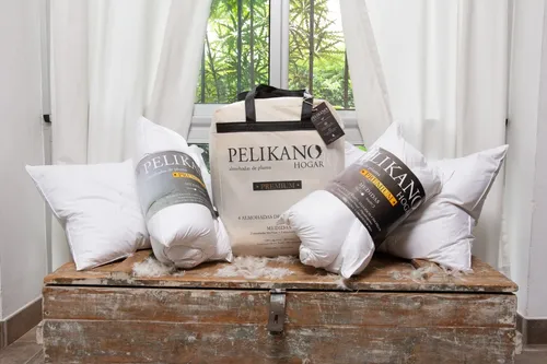 Almohada Pelikano Hogar Premium tradicional 90cm x 50cm x 18cm blanca por 6 unidades
