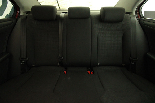 Volkswagen Jetta 2.0 L4 At